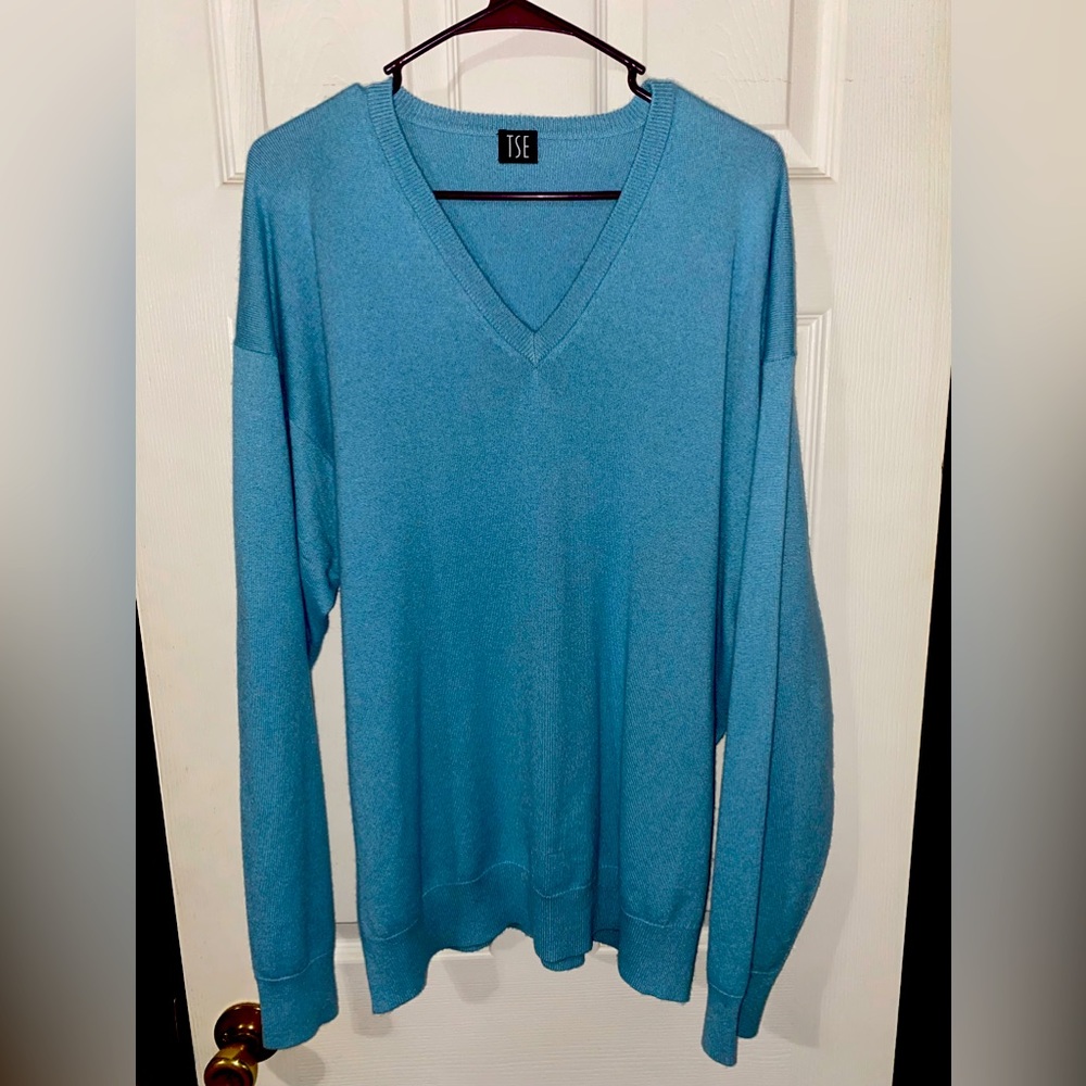 TSE cashmere sweater. Xl